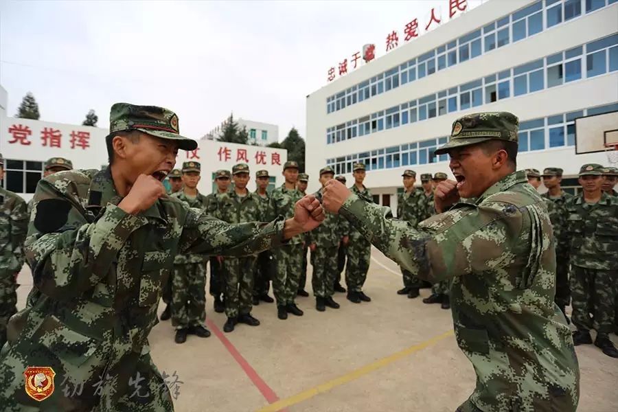 保卫圣西罗，红黑将士全力出击“十大正规网赌游戏”